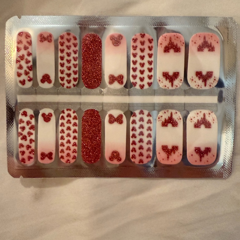New Pink Glitter Minnie and Hearts Nail Wraps.